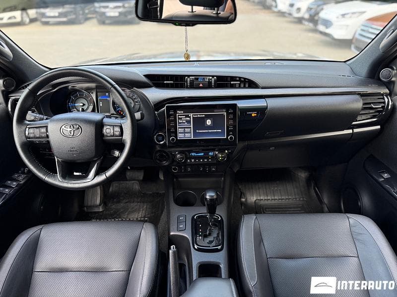 2024 Toyota Hilux — Miniatură 9