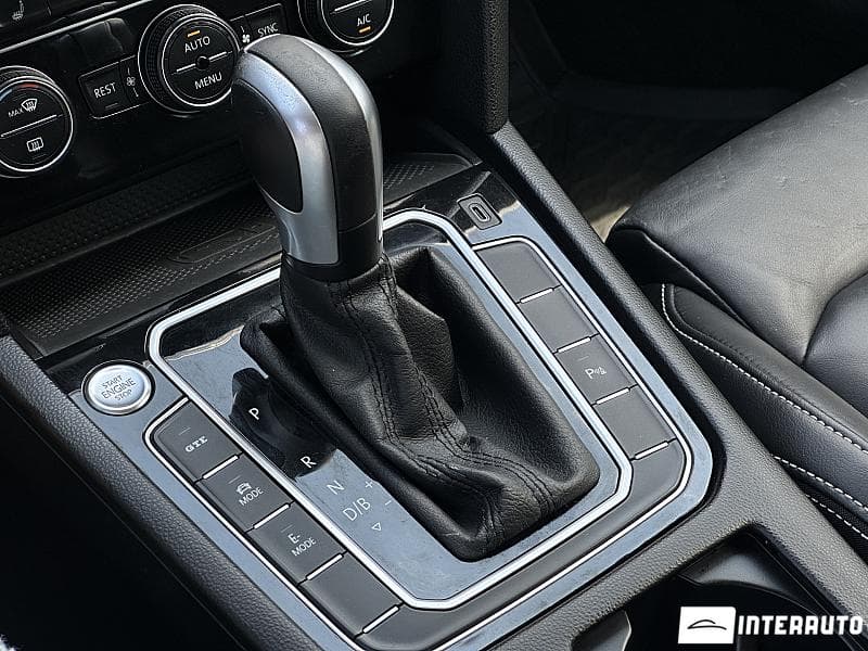 2019 Volkswagen Passat GTE — Miniatură 12