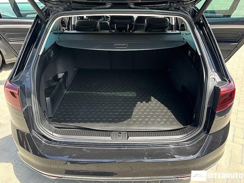 2019 Volkswagen Passat GTE — Miniatură 23