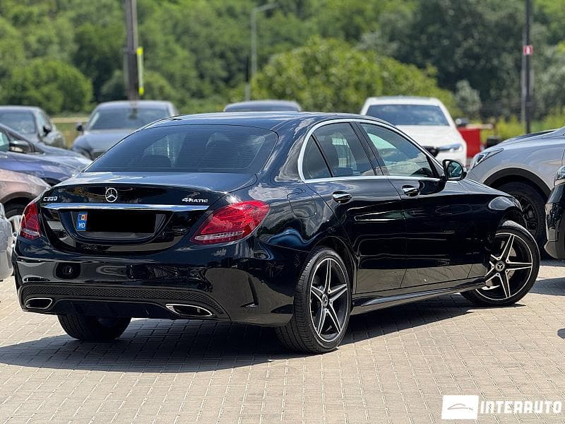 2016 Mercedes C 300 — Miniatură 3