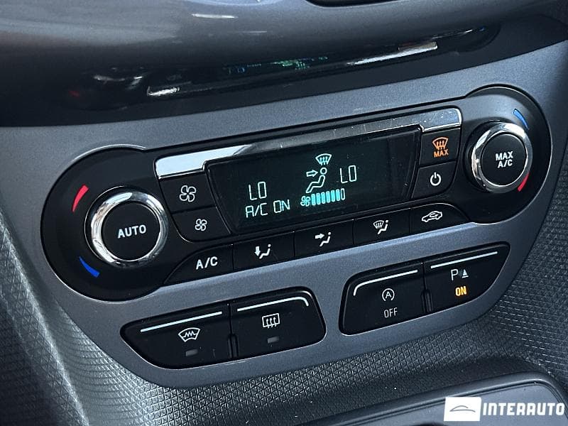 Ford Tourneo Connect 2016 — Миниатюра 11