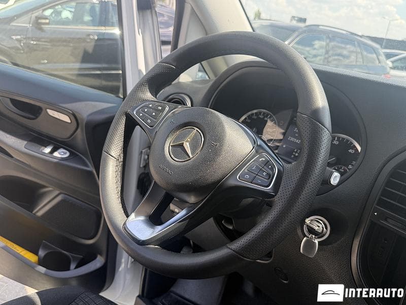 2015 Mercedes Vito — Miniatură 7