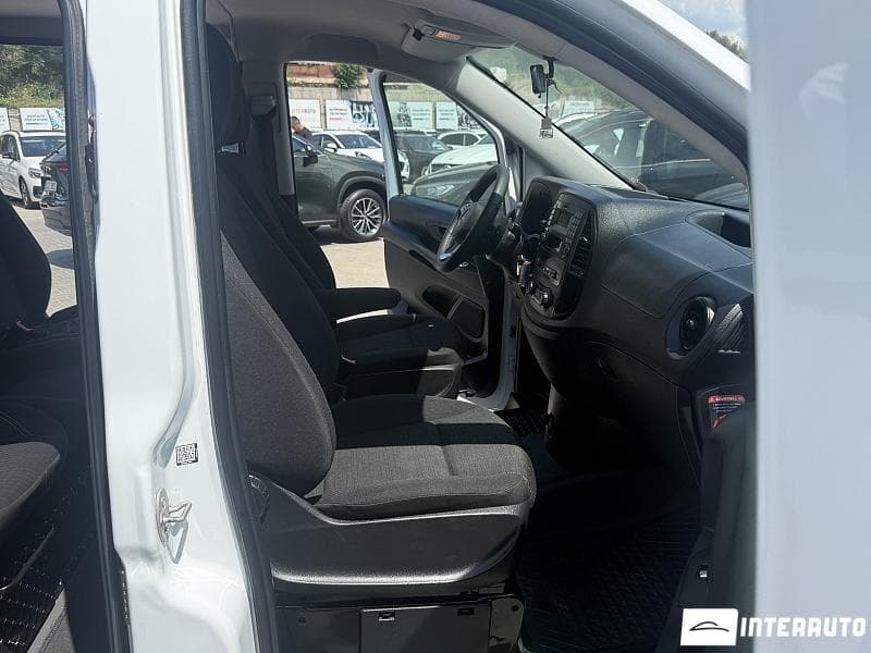 2015 Mercedes Vito — Miniatură 13