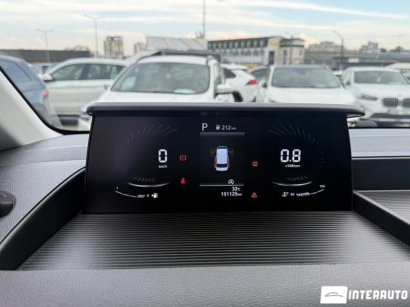 2023 Hyundai Staria — Miniatură 8