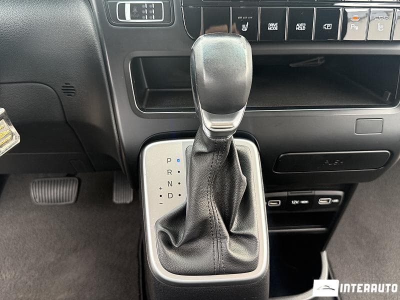 2023 Hyundai Staria — Miniatură 11