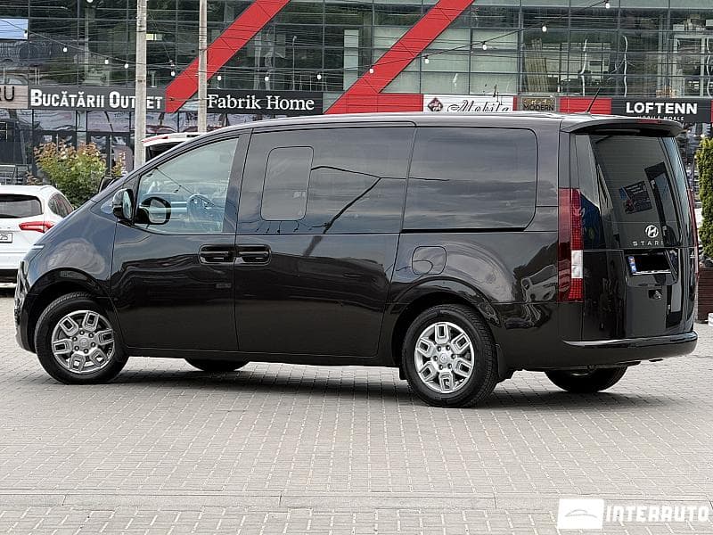 2023 Hyundai Staria — Miniatură 4