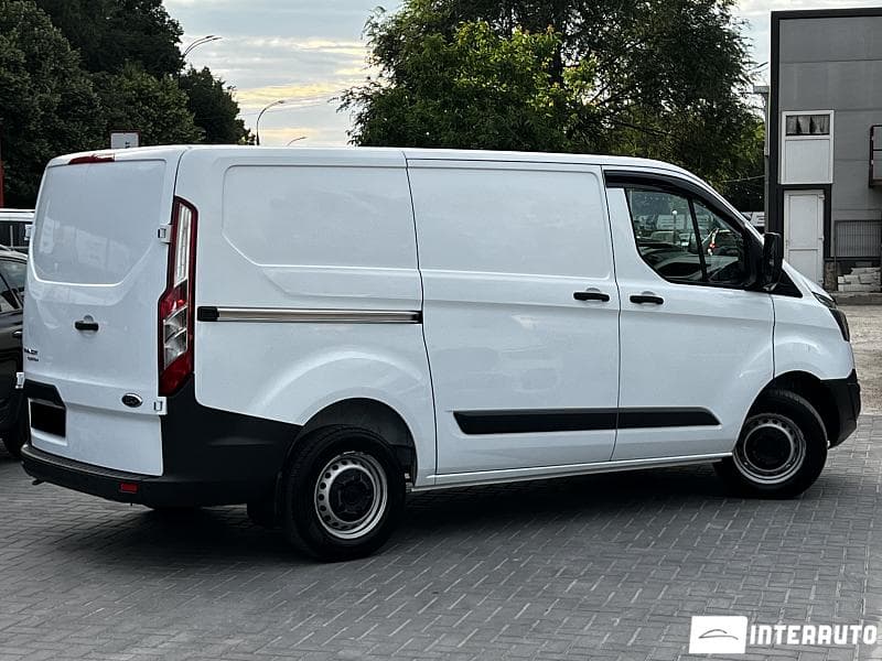 2017 Ford Transit — Miniatură 4