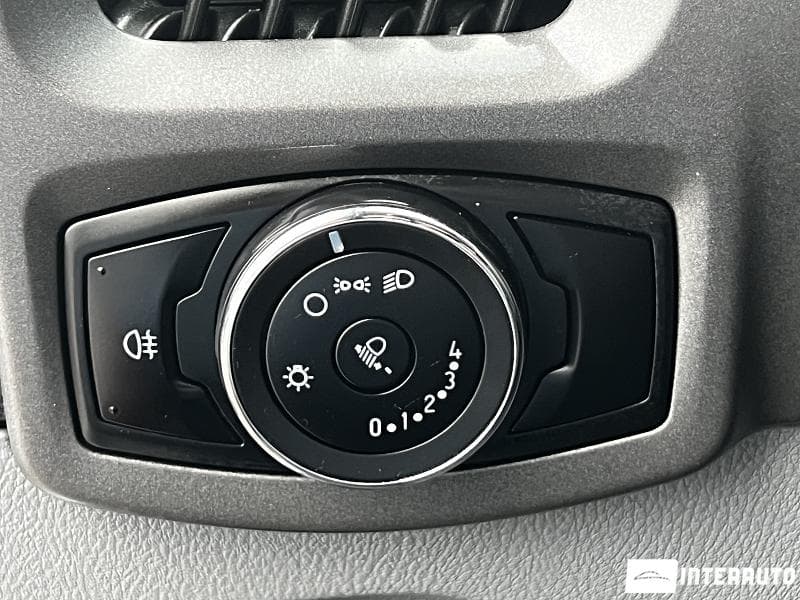 2017 Ford Transit — Miniatură 11