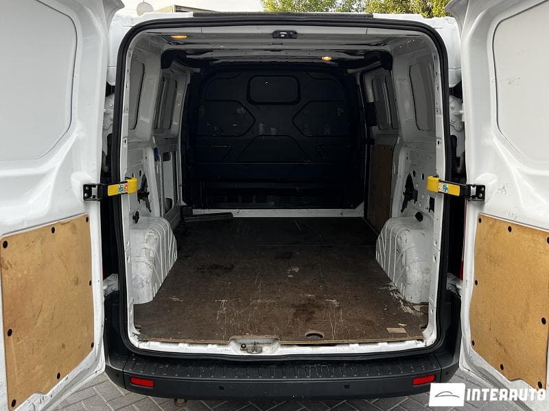2017 Ford Transit — Miniatură 14