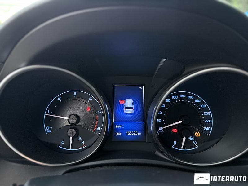 2016 Toyota Auris — Miniatură 8