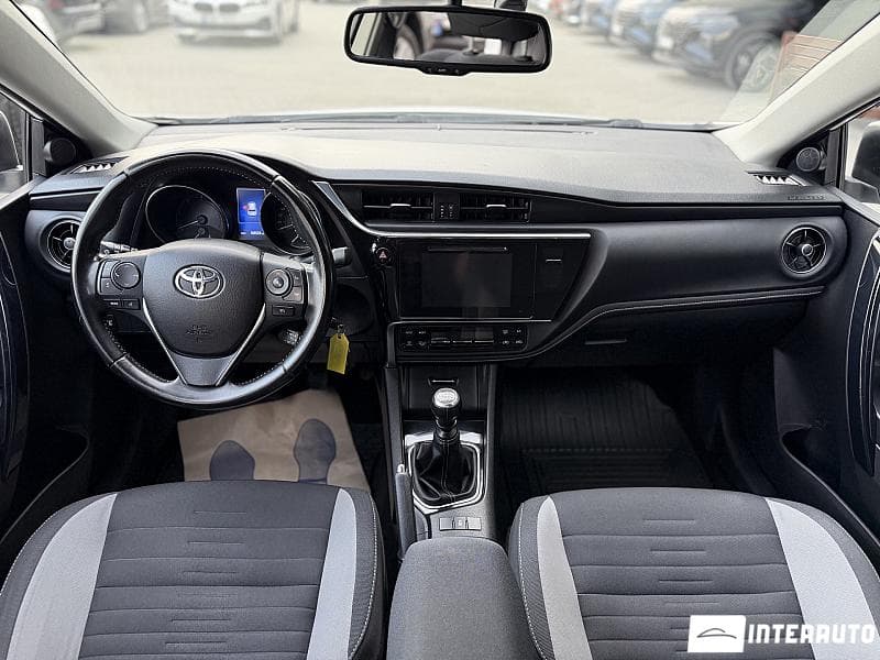 2016 Toyota Auris — Miniatură 14