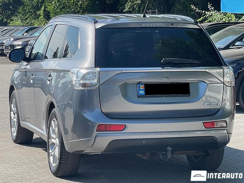 2014 Mitsubishi Outlander — Miniatură 4
