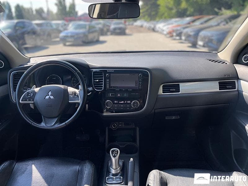 2014 Mitsubishi Outlander — Miniatură 20