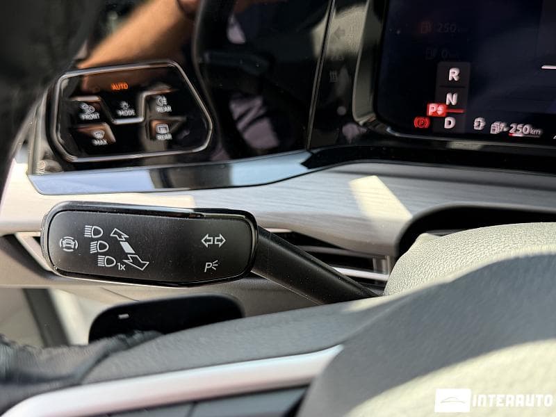 2022 Volkswagen Golf eHybrid — Miniatură 14