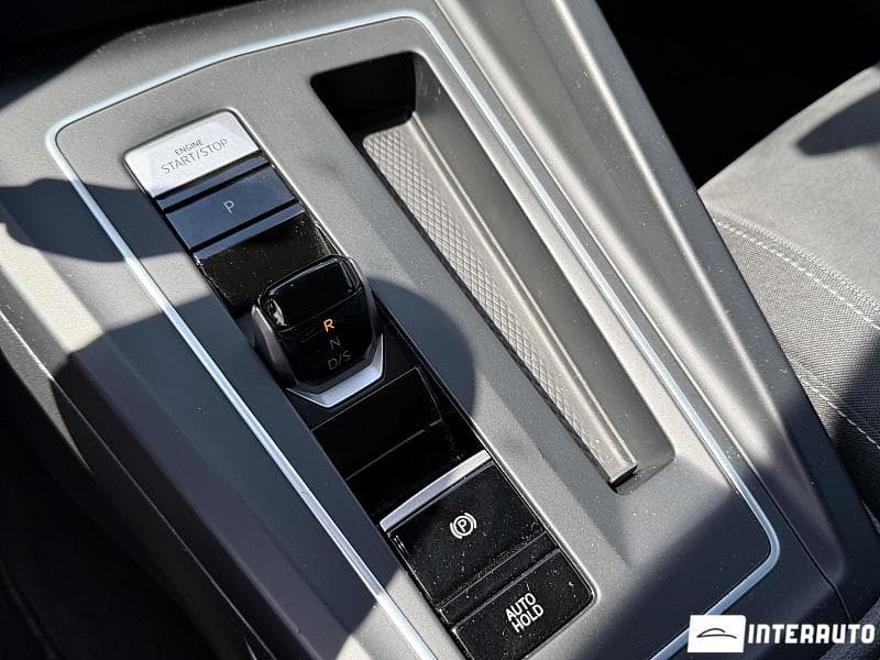2022 Volkswagen Golf eHybrid — Miniatură 12