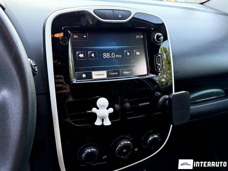 2015 Renault Clio — Miniatură 11