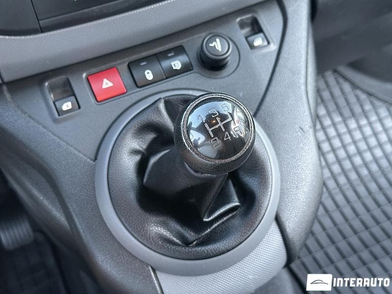 Peugeot Partner 2012 — Миниатюра 11