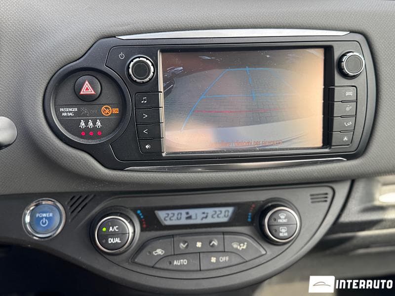 2014 Toyota Yaris — Miniatură 10