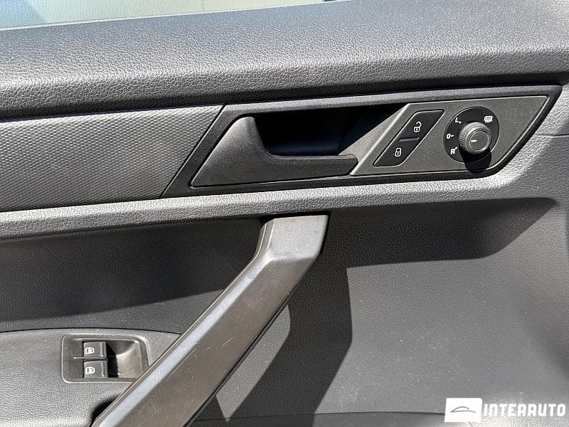2016 Volkswagen Caddy — Miniatură 10