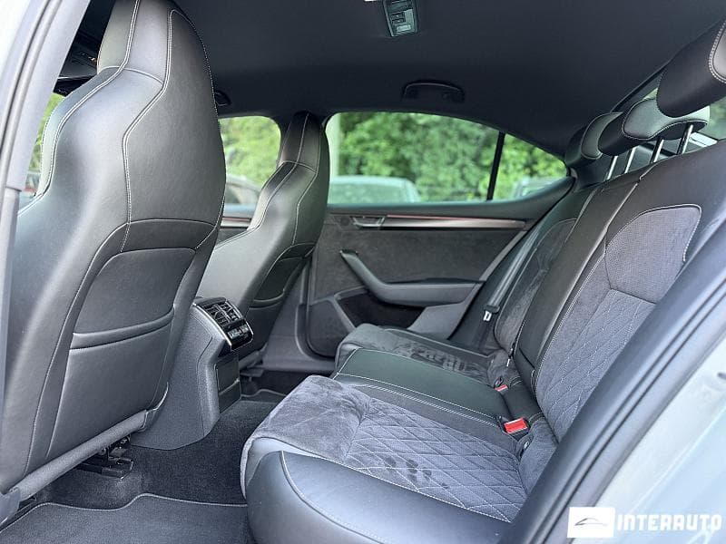 2020 Skoda Superb — Miniatură 17