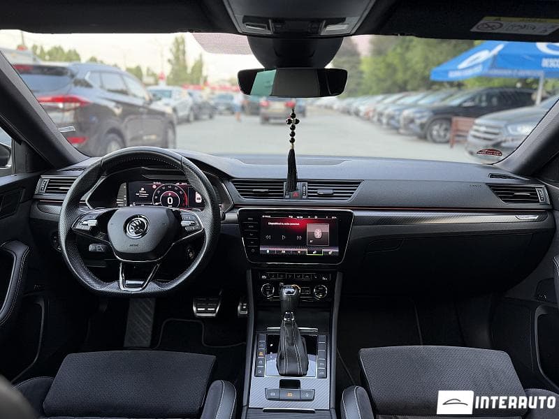 2020 Skoda Superb — Miniatură 18