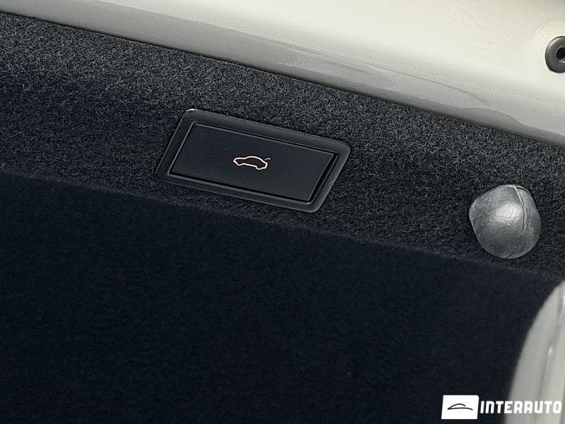 2020 Skoda Superb — Miniatură 21