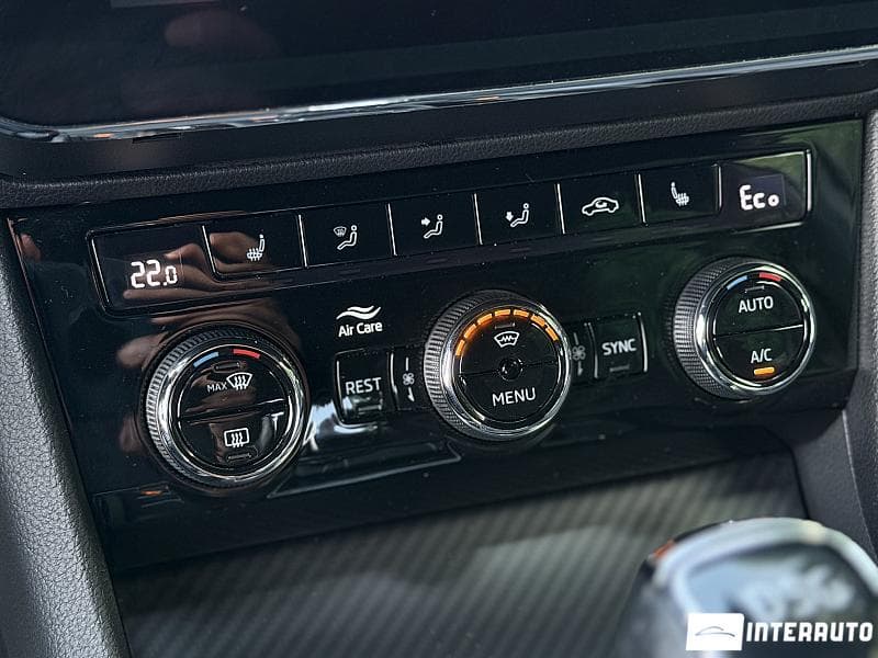 2020 Skoda Superb — Miniatură 14