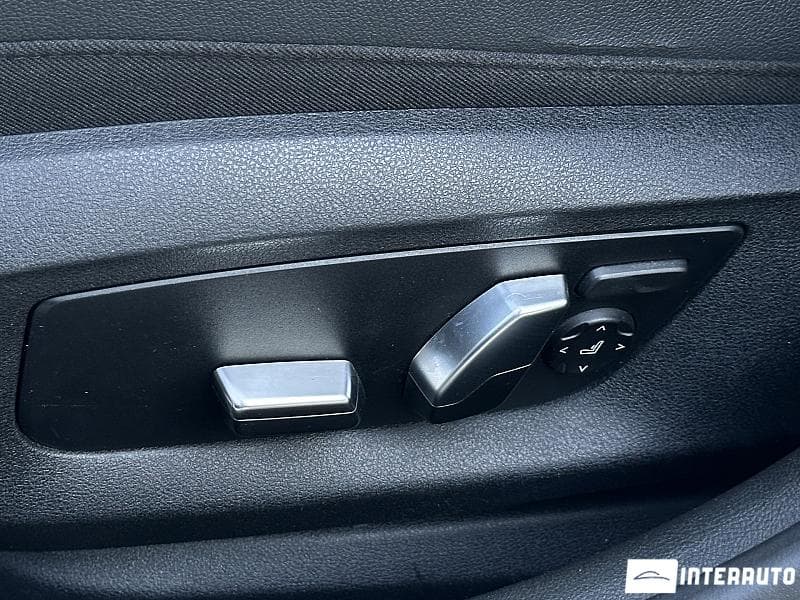 2019 BMW 530e — Miniatură 19