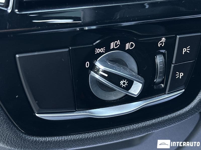 2019 BMW 530e — Miniatură 20