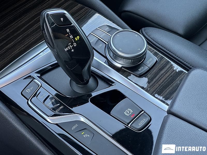 2019 BMW 530e — Miniatură 13