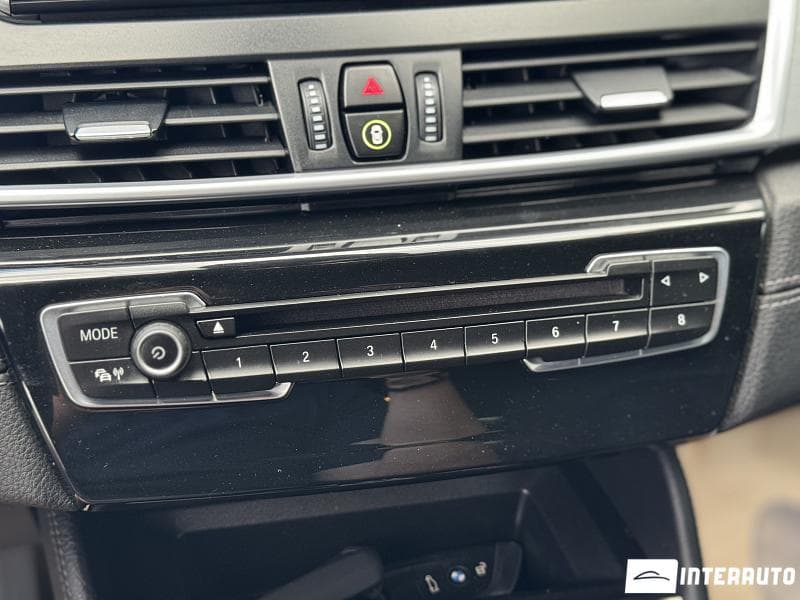 2016 BMW 216d — Miniatură 14