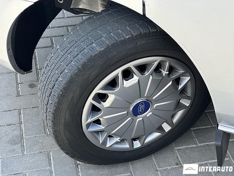 2017 Ford Transit — Miniatură 16