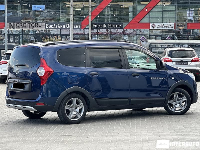 2017 Dacia Lodgy Stepway — Miniatură 4