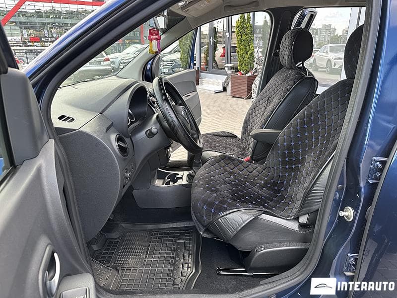 2017 Dacia Lodgy Stepway — Miniatură 5