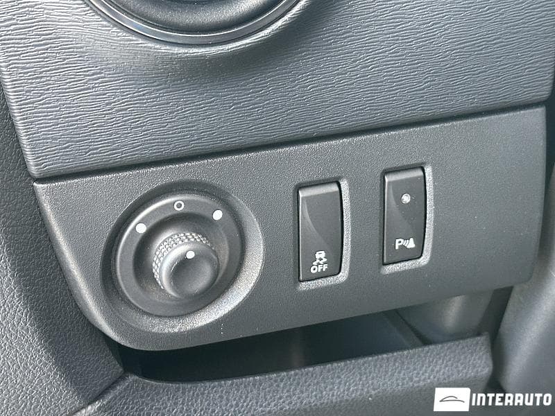 2017 Dacia Lodgy Stepway — Miniatură 16
