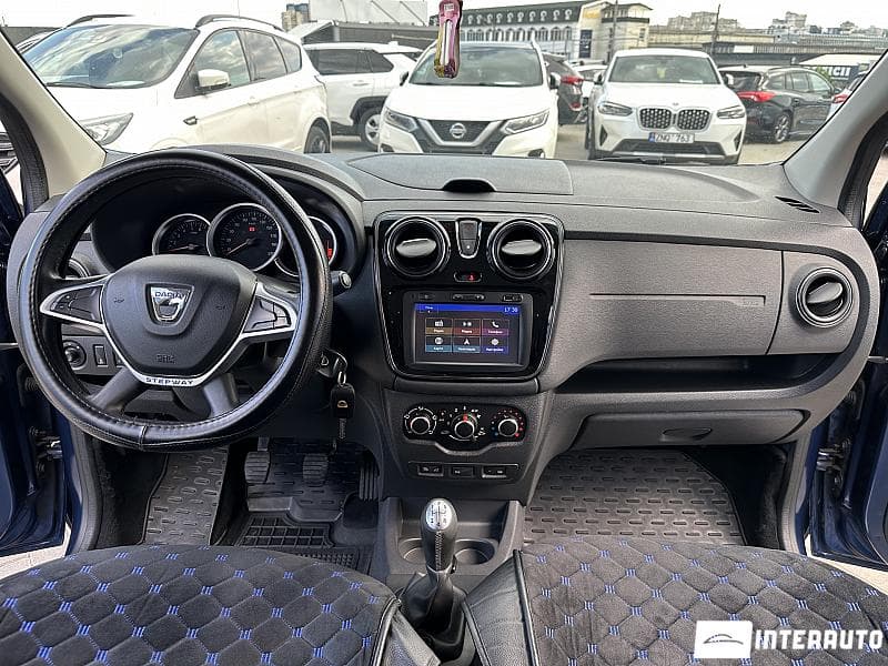 2017 Dacia Lodgy Stepway — Miniatură 6
