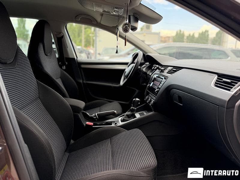 2014 Skoda Octavia — Miniatură 18