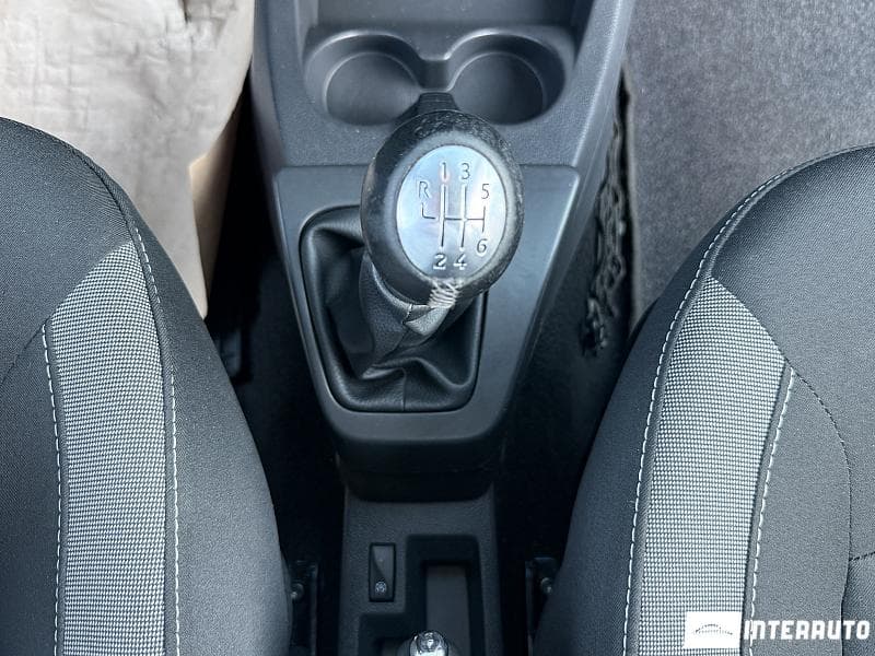 2019 Dacia Dokker Stepway — Miniatură 12