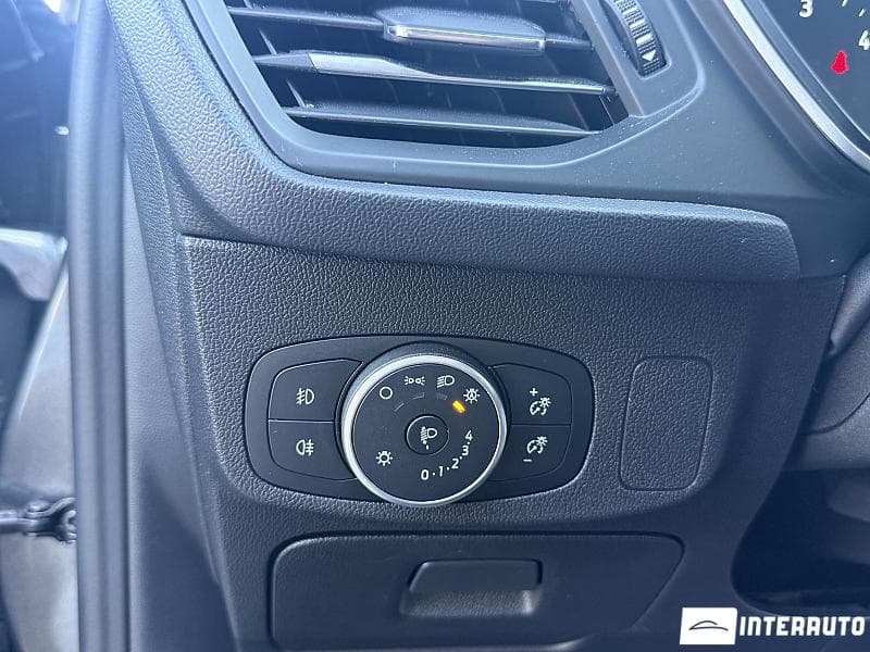 2020 Ford Focus — Miniatură 16