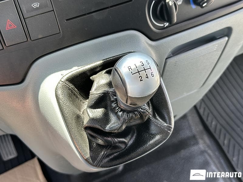 2012 Ford Transit — Miniatură 11