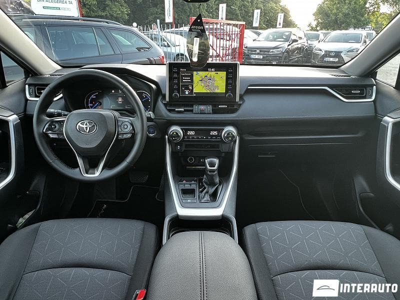 Toyota Rav-4 2019 — Миниатюра 7