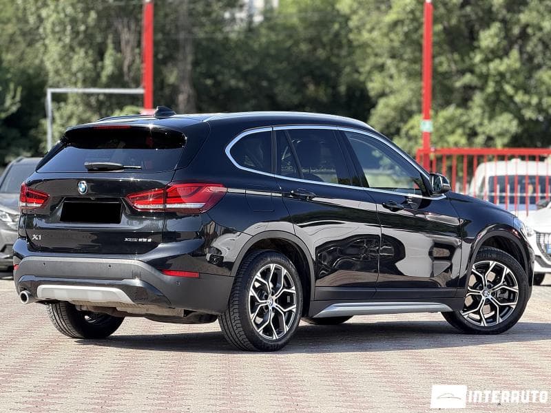 2020 BMW X1 2.5e — Miniatură 2