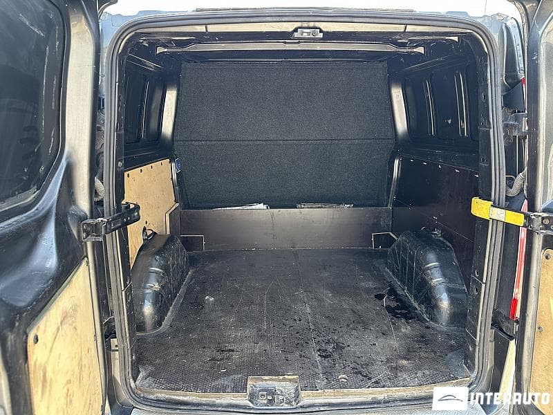 2015 Ford Transit — Miniatură 21