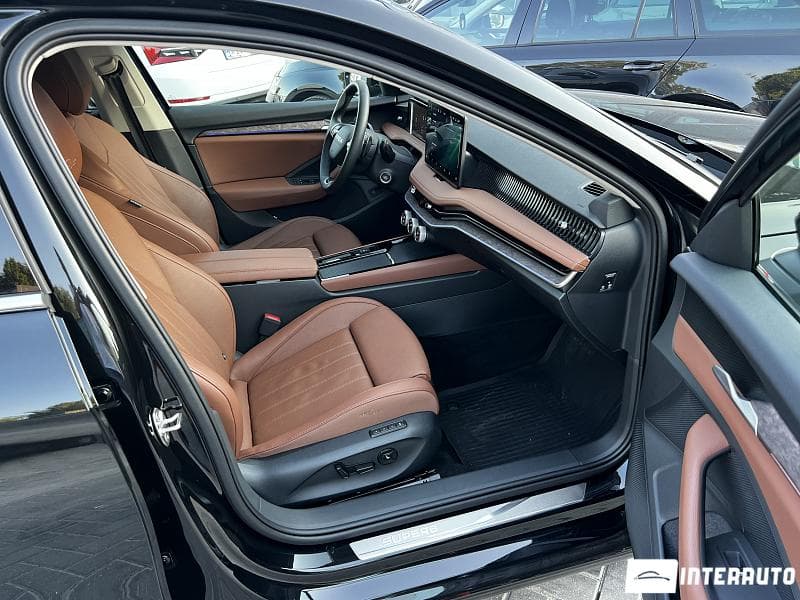 2025 Skoda Superb — Miniatură 7