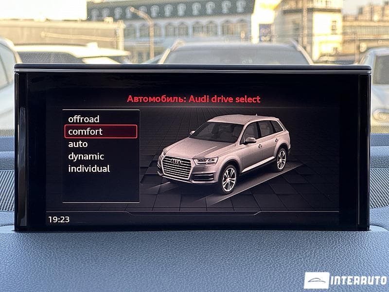 2017 Audi Q7 — Miniatură 10