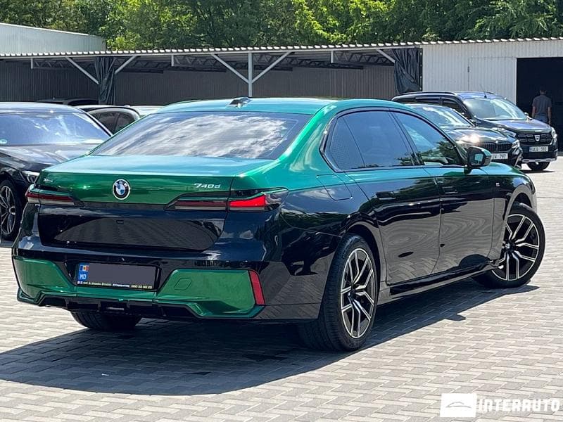 2023 BMW 740 — Miniatură 4