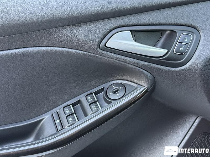2015 Ford Focus — Miniatură 6
