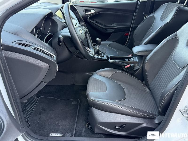 2015 Ford Focus — Miniatură 7