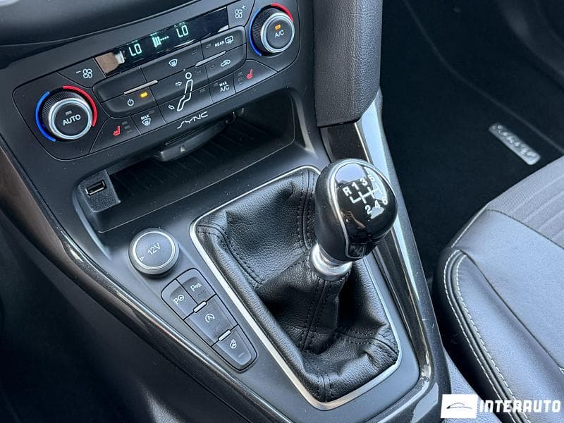 2015 Ford Focus — Miniatură 13