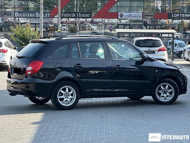 2009 Skoda Fabia — Miniatură 3
